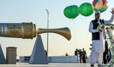 Pakistan Opens Visa-Free Border Crossing for Indian Sikh Pilgrims